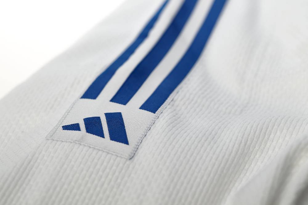 Ju Sports adidas Judo-Anzug Club weiß/blaue Streifen, J350 Neueste Mode