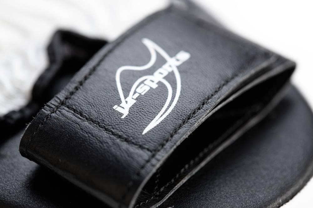 Ju Sports Handpratzen "Classic" aus Leder, 1 Paar Fabrikladen