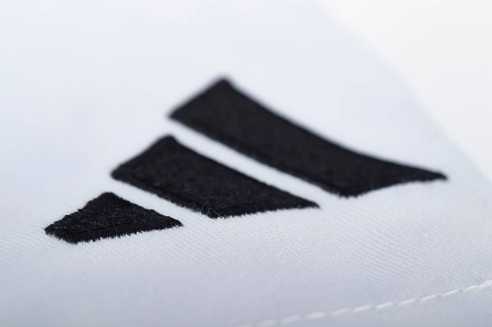 Ju Sports adidas Judo-Anzug Contest weiß/schwarze Streifen, J650 Neuheiten