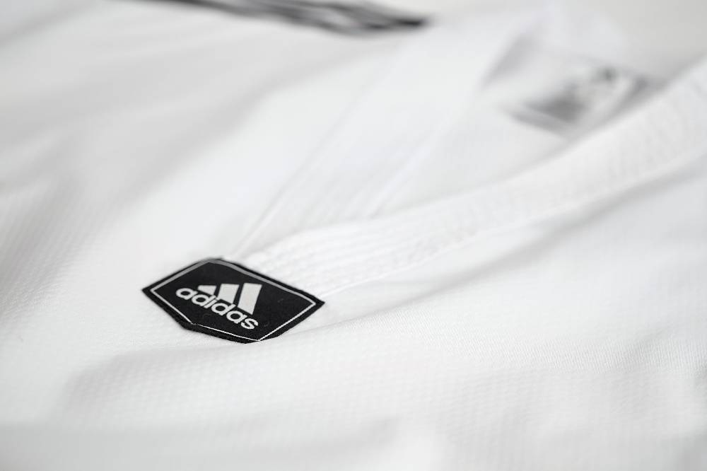 Ju Sports adidas Taekwondoanzug, adi Fighter Eco mit Streifen, weißes Revers Neuheiten