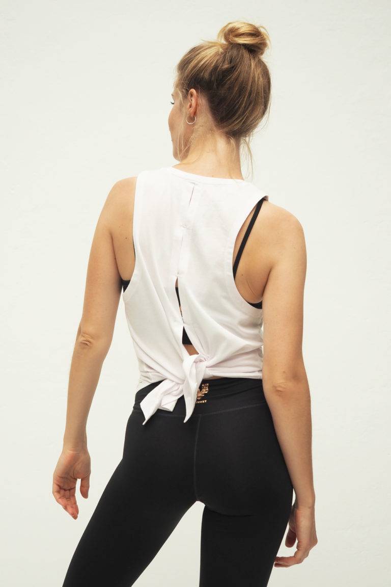 Kismet Yogastyle Shakti Tank – White Logo Gold Großer Ausverkauf