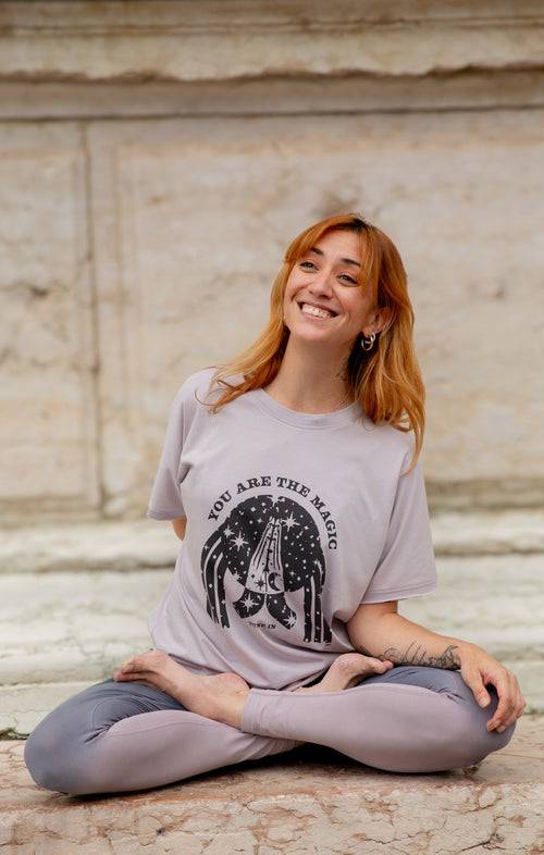 Ognx Yoga Boxy T-Shirt You Are The Magic by Nuri Rodríguez Bio Baumwolle Tencel™ Sora - lila Kostenloser Versand international