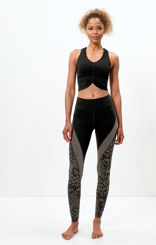 Ognx Yoga BH Cropped - Mittlerer Halt - Polyester ♻️ - schwarz im Angebot