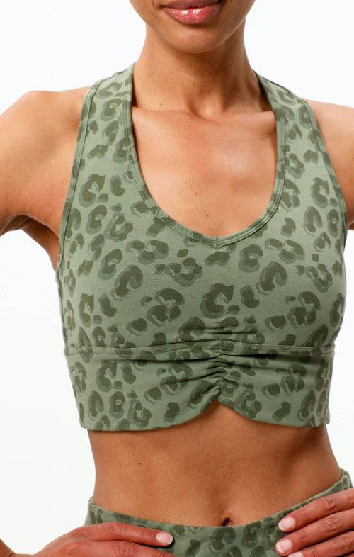 Ognx Yoga BH Leo Cropped - Mittlerer Halt - Tencel™ Bio Baumwolle - grün Black Friday