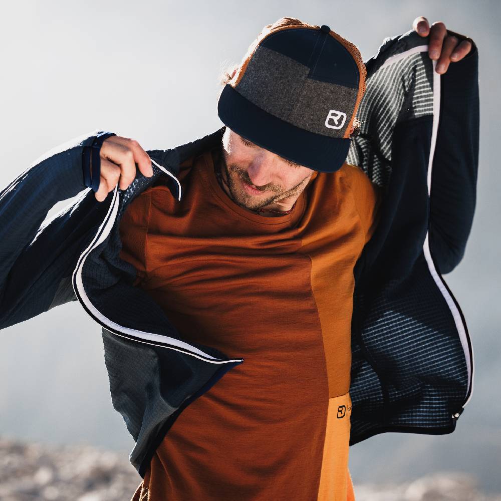 Ortovox FLEECE LIGHT GRID HOODED JKT Speichern exportieren