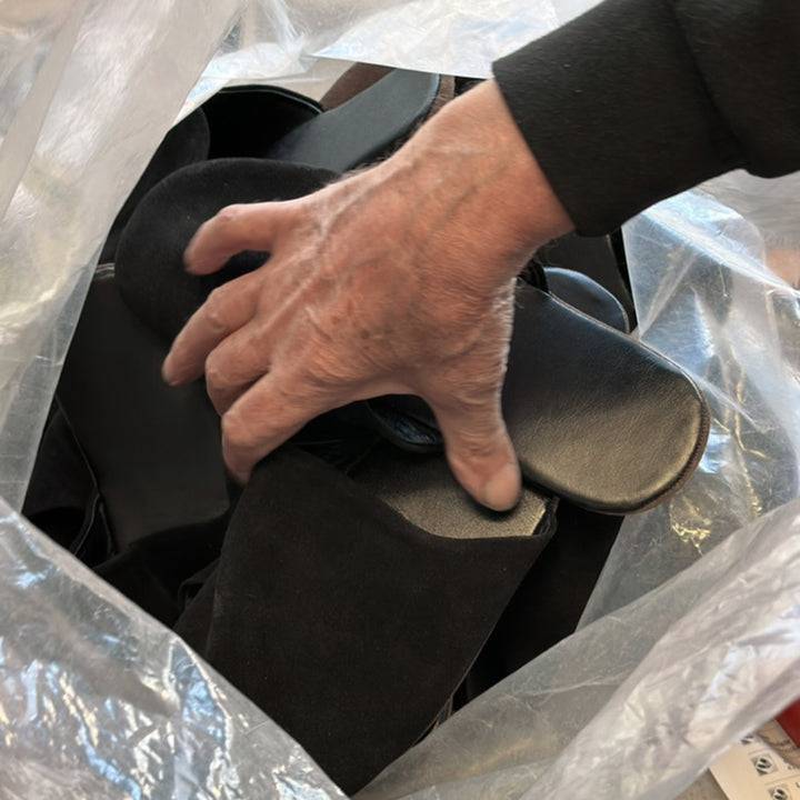 Pampuschen Lino schwarz Speichern exportieren