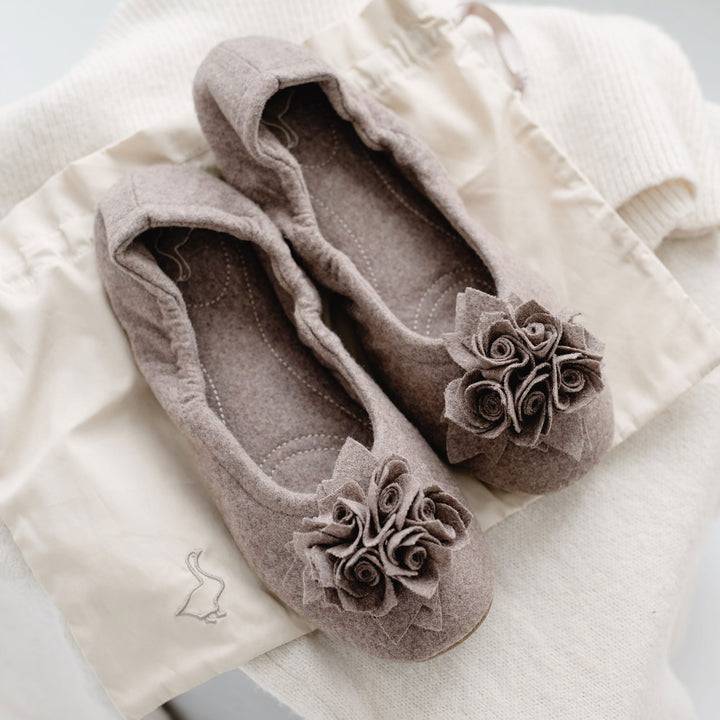 Pampuschen Grace wool trüffel Auslauf
