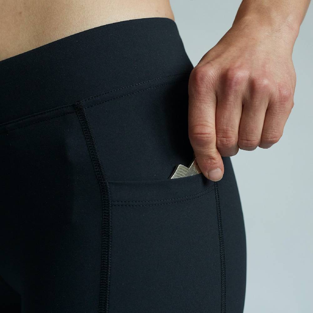Runamics Kurze Lauftights Damen, schwarz, mit Tasche Black Friday Preise